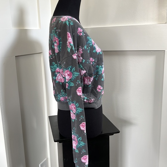 Carpe Diem floral cropped sweatshirt - Picture 2 of 4